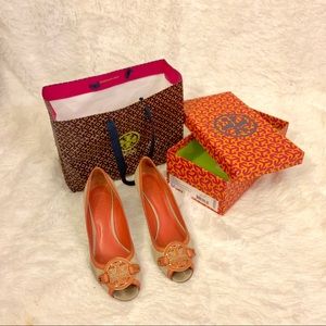 ⭕️SOLD⭕️ Tory Burch open toe wedge Amanda